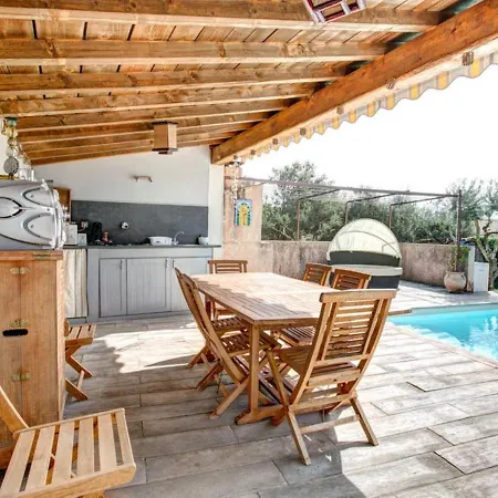Comfortable With Private Pool