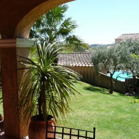 Comfortable With Private Pool